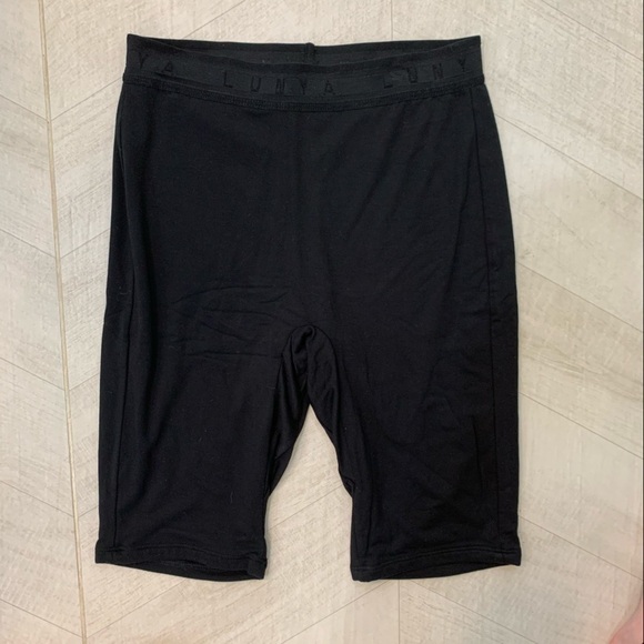 NWOT Lunya Soft Modal Bike Short in Black - Picture 7 of 8